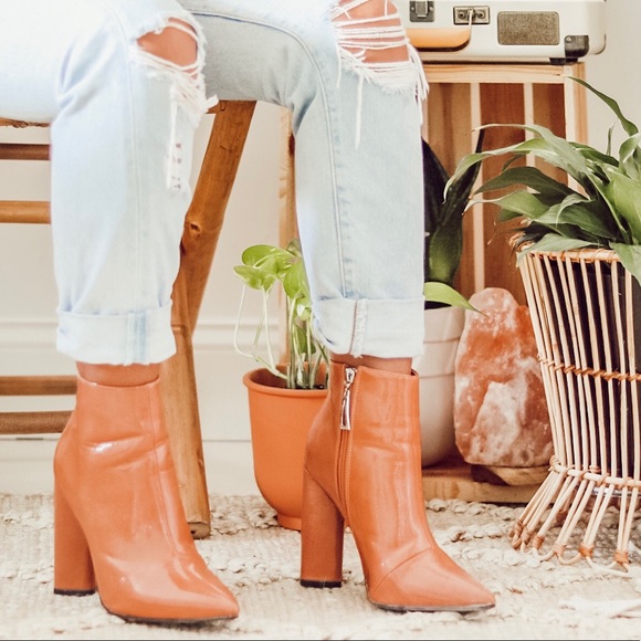 •LAST ONE//Santa Clara Mauve Patent Leather Boots• - Picture 4 of 6